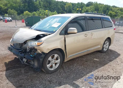 2011 Toyota Sienna Le V6 из США, поврежденный, VIN 5TDKK3DCXBS039123